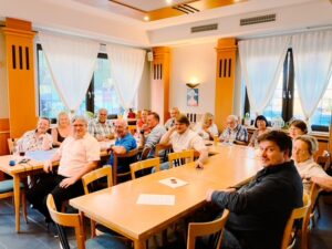 Pressemitteilung: Erfolgreicher Stammtisch der Bürgerallianz Feucht
